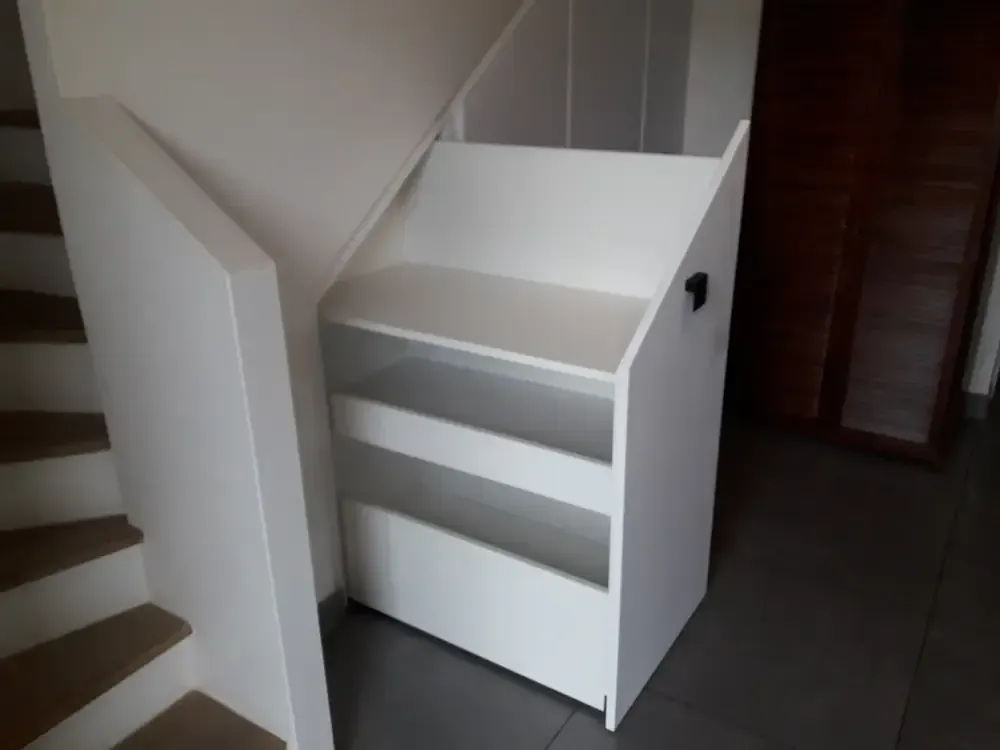 Aménagement sous escalier
