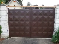 portails-clotures-bois-pvc-aluminium-2